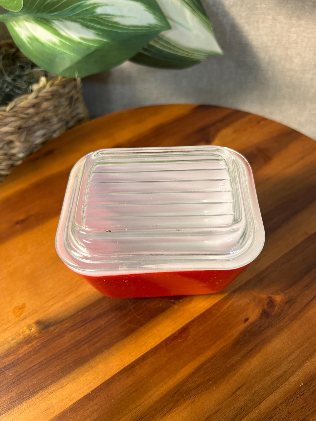 Vintage Pyrex Red Refrigerator Storage Dish #501 w/ Glass Lid 1950s
