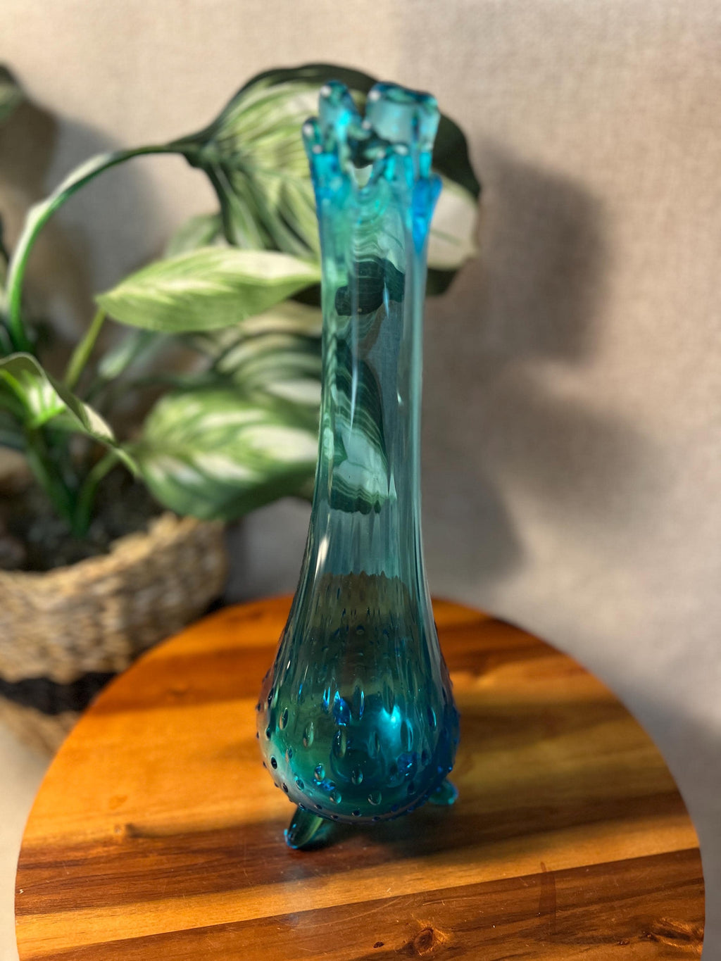 Vintage LE Smith Glass Hobnail Bud Vase Simplicity 3-Toed Peacock Blue 12