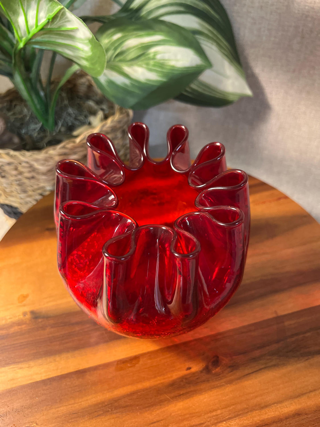 Vintage MCM Pilgrim Glass Red Crimped Edge Crackle Glass 5 Bowl Vase