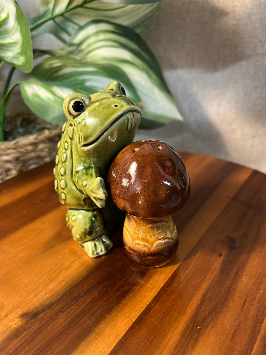 Vintage Frog and Mushroom Salt & Pepper Japan 1970's