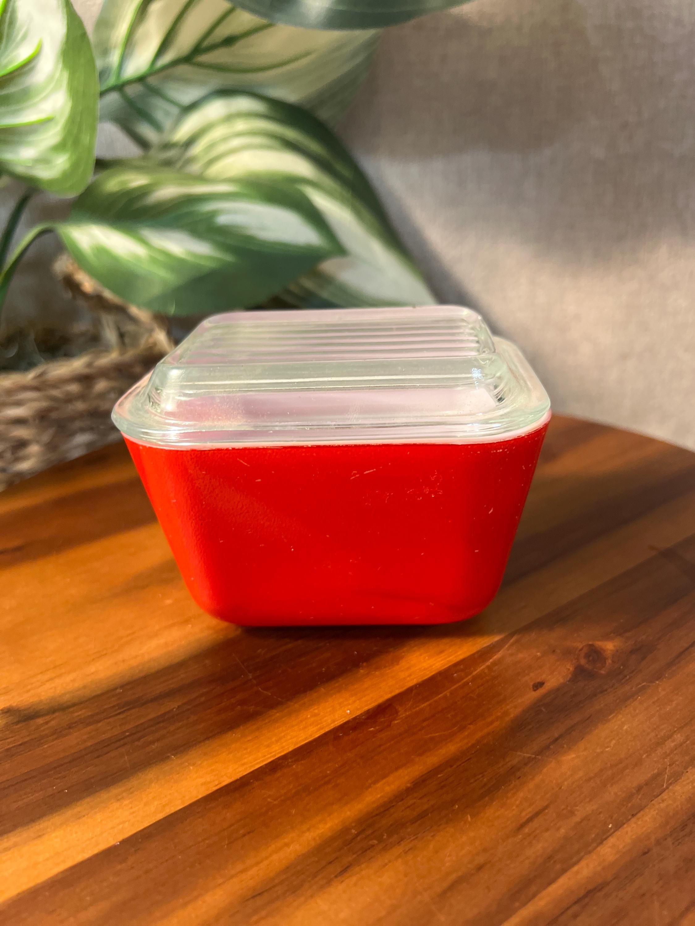 Vintage Pyrex Red Refrigerator Storage Dish #501 w/ Glass Lid 1950s