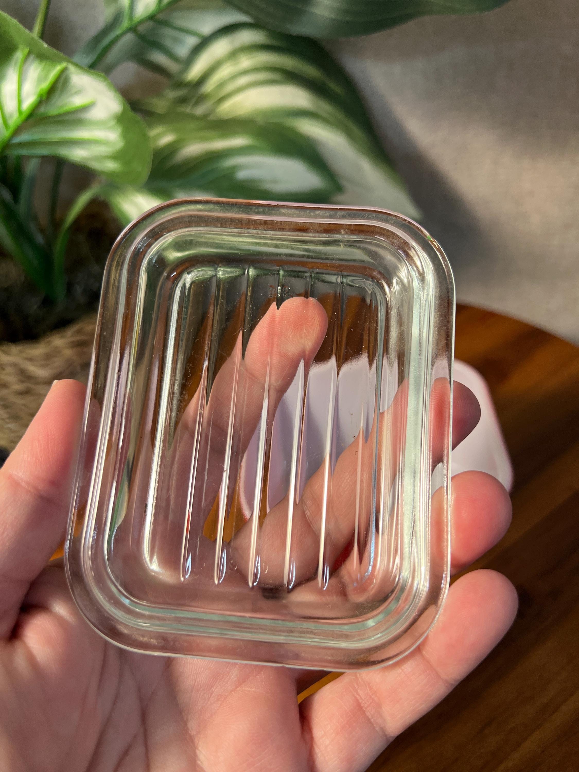 Vintage Pyrex Red Refrigerator Storage Dish #501 w/ Glass Lid 1950s