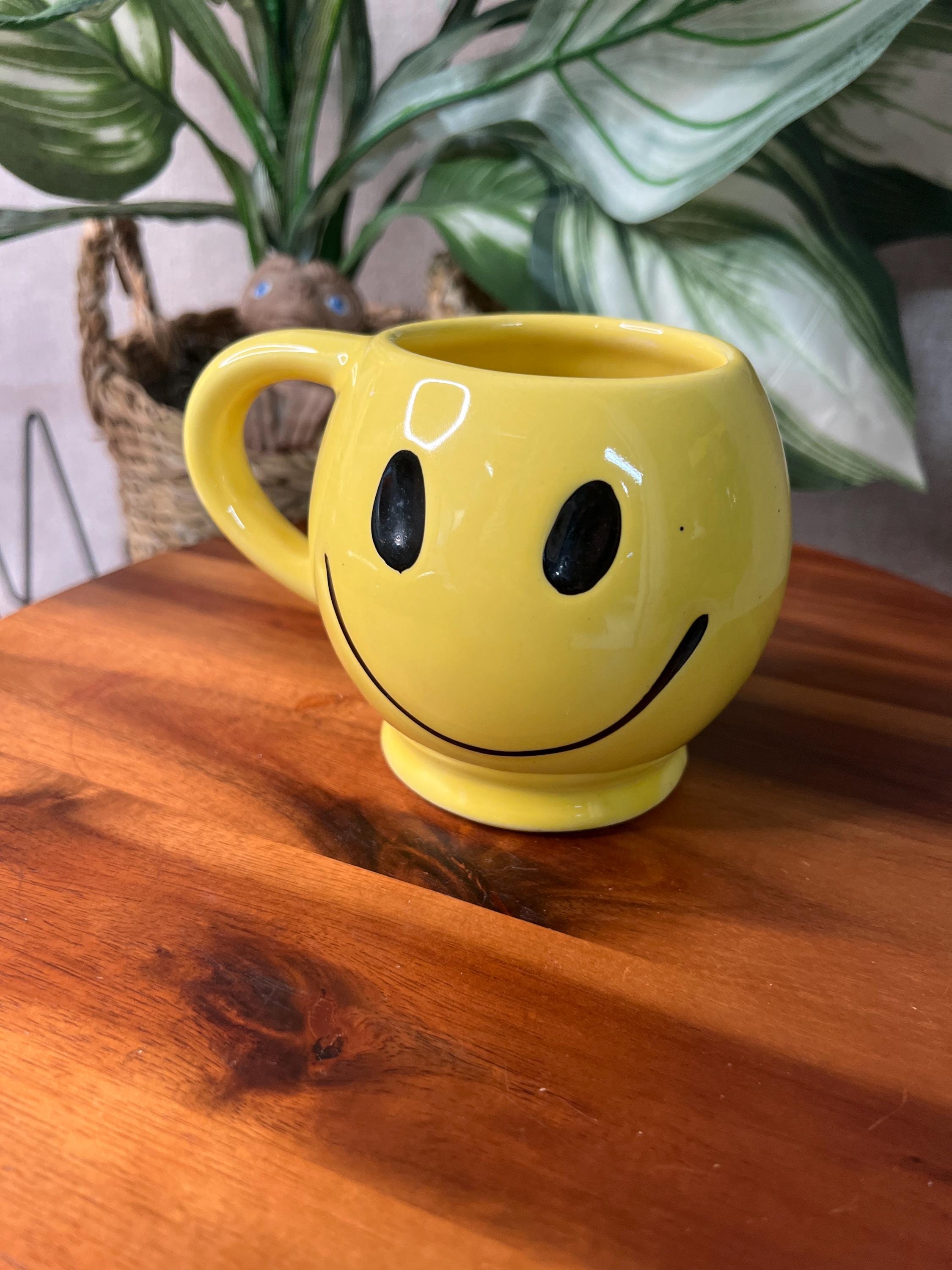 Vintage McCoy Happy Face Mug