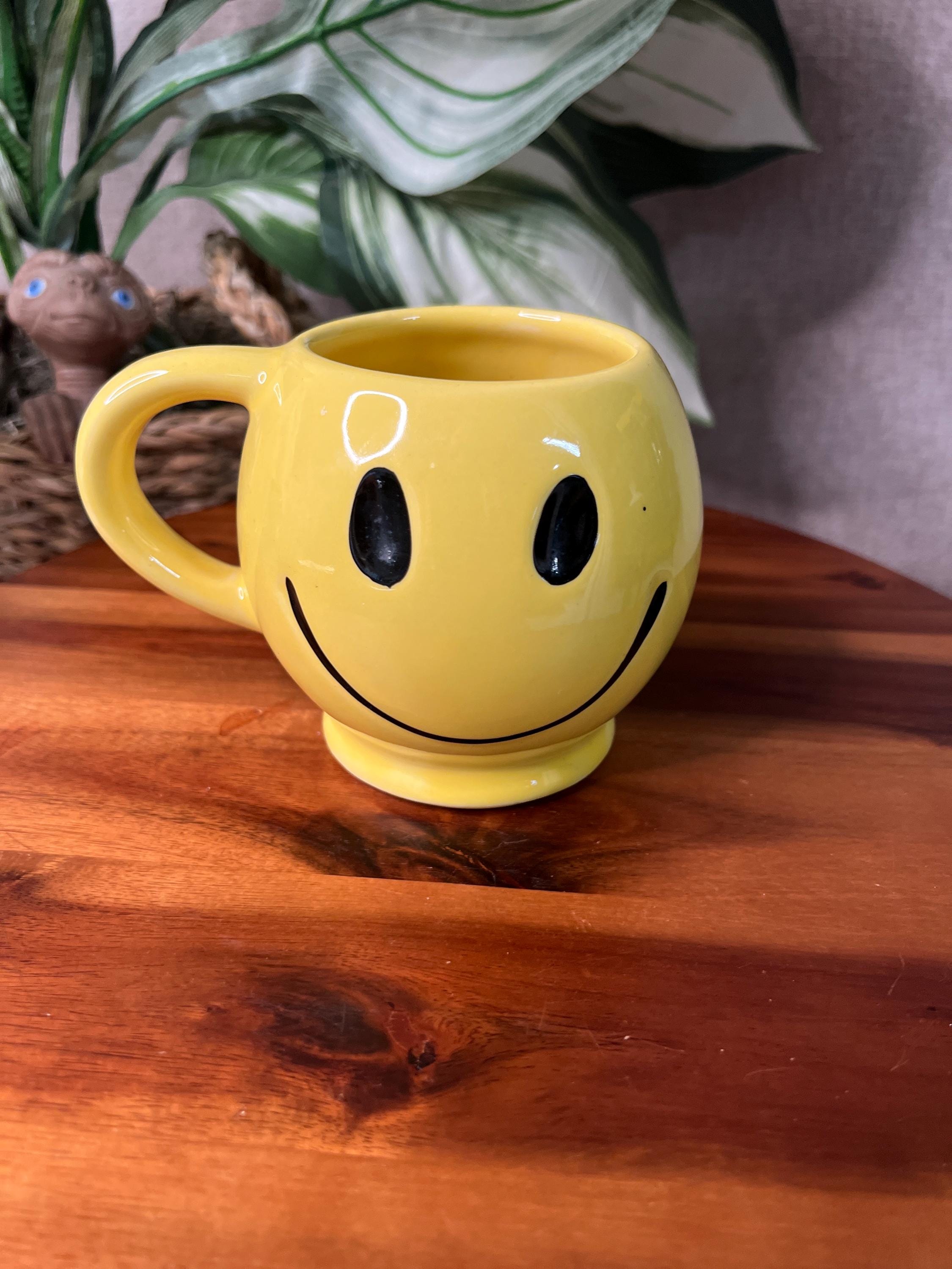 Vintage McCoy Happy Face Mug