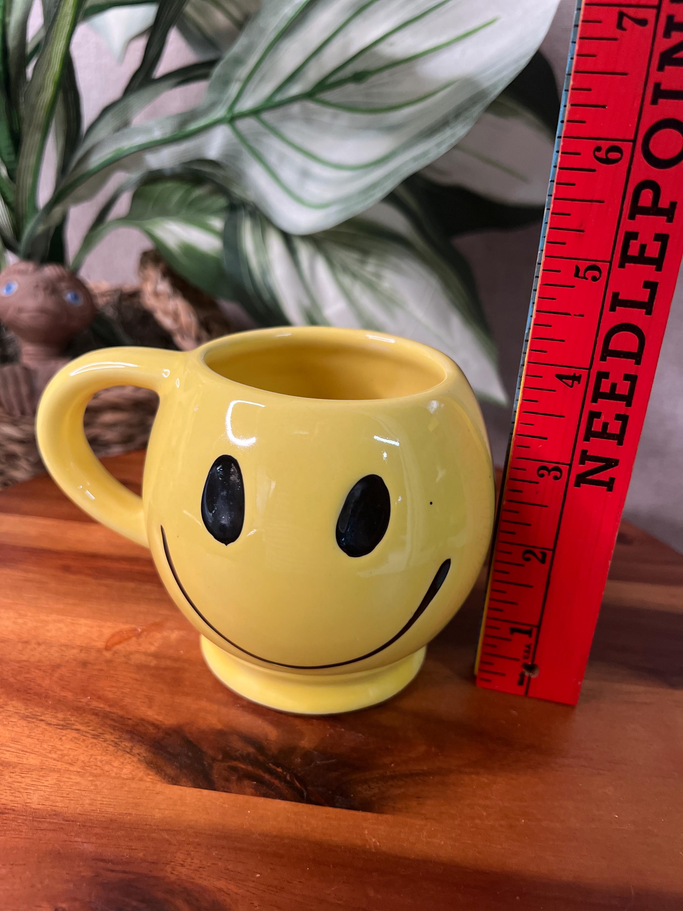 Vintage McCoy Happy Face Mug